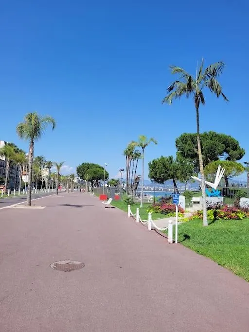 Nice & Les Cypres France